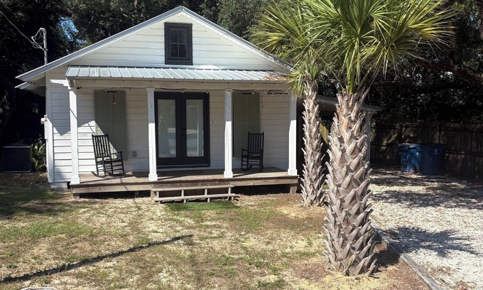 Ono Island House | Charming 2-bedroom house in fabulous Orange Beach