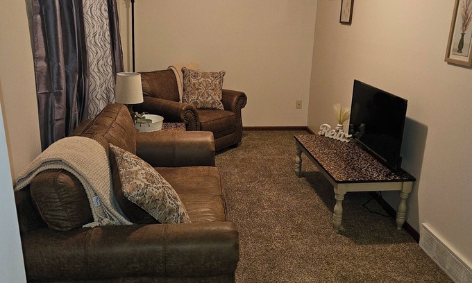 Phillipsburg Apartment | Charming 2-bedroom apartment with AC, WiFi in lovely Phillipsburg