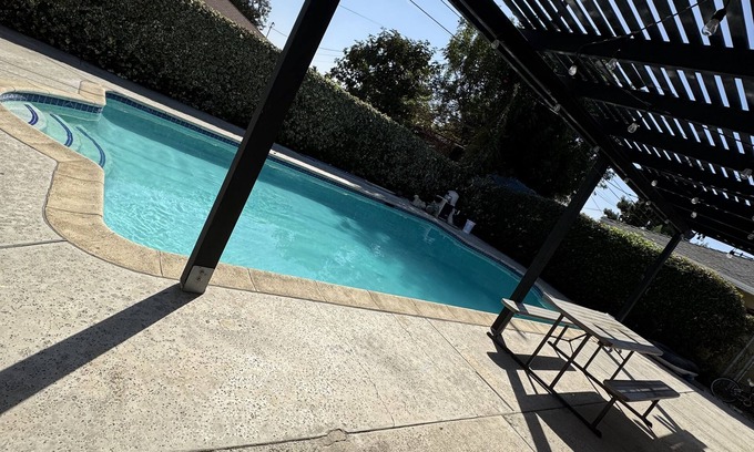 El Rancho House | Charming 2-bedroom house with WiFi, AC in wonderful Pico Rivera
