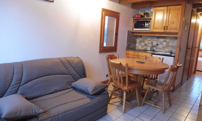 Crest-Voland Apartment | Charming 2-Room Mezzanine Apartment in Crest-Voland, 300m from Slopes, Sleeps 6