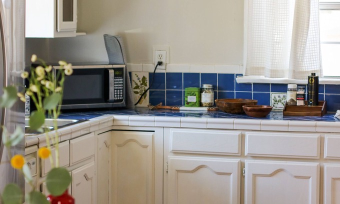 Alamitos Beach House | Charming 2BR Long Beach California Bungalow