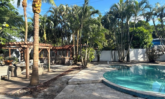 Poiciana Park II House | Charming 3 BD home with Amazing Backyard Oasis including Pool and Spa