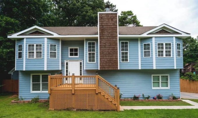 Lawrenceville House | Charming 3-bedroom house with Wi-Fi and AC in Lawrenceville.