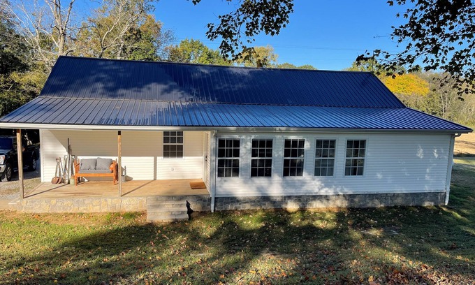 Charlotte Other | Charming 3-bedroom farmhouse in historic Charlotte, TN