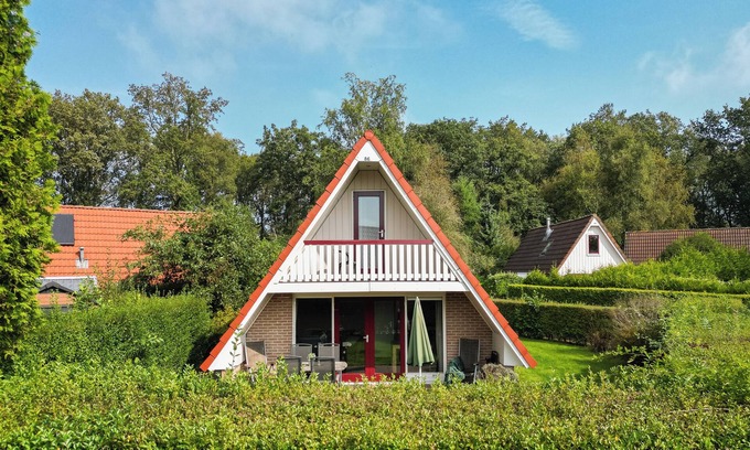 Zwiggelte House | Charming 3-bedroom house in Zwiggelte with garden around and sunny terrace