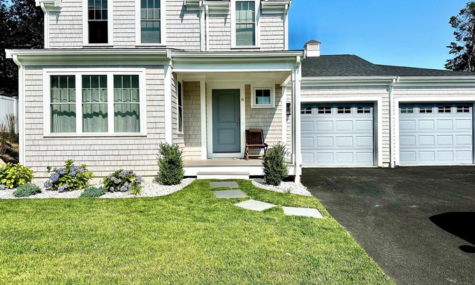 Manomet House | Charming 3-bedroom house with AC, steps to White Horse Beach, Plymouth MA