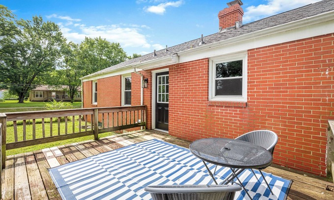 North Chesterfield House | Charming 3-bedroom house with AC and WiFi in wonderful Richmond