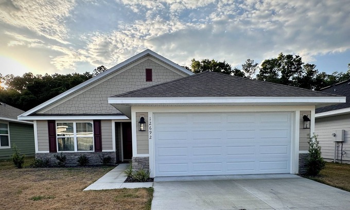 Alachua House | Charming 3-bedroom house with AC, WiFi in lovely Alachua