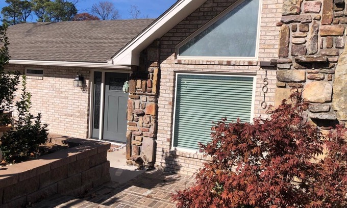 Prairie Creek House | Charming 3-bedroom house near Beaver Lake