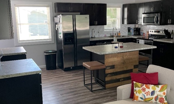Arnolds Park House | Charming 3-bedroom house with AC and WiFi in delightful Arnolds Park