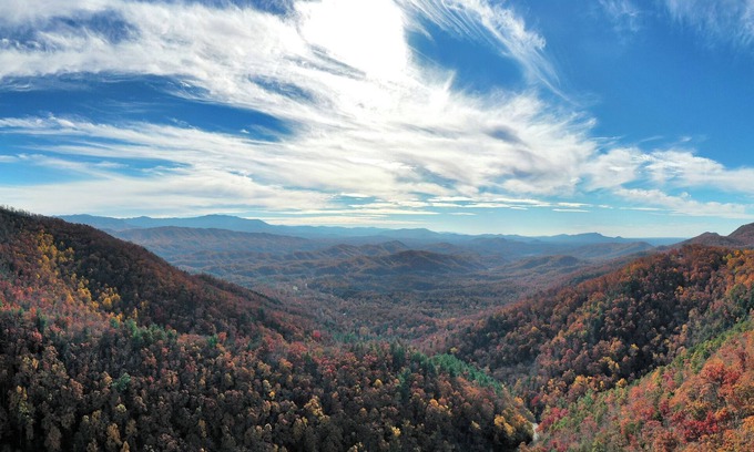 Sevierville Cabin | Charming 3-bedroom cabin with hot tub and stunning views in serene Sevierville