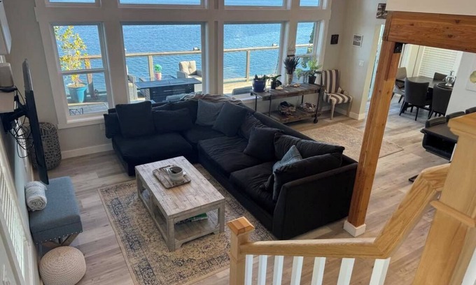 Coupeville House | Charming 3 bedroom waterfront in Coupeville, Wa