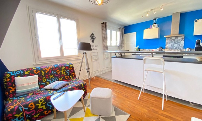 Annecy Apartment | Charming 3-Room Apartment Near City Center, Fully Renovated, 2 Bedrooms, Balcony, and Modern Amenities