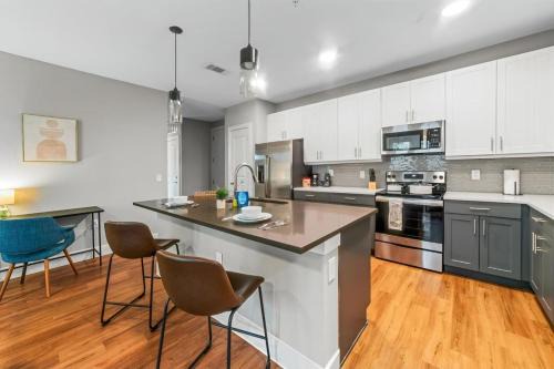 Fort Worth Apartment | Charming 3BD 2BA with Beautiful Pool in Fort Worth