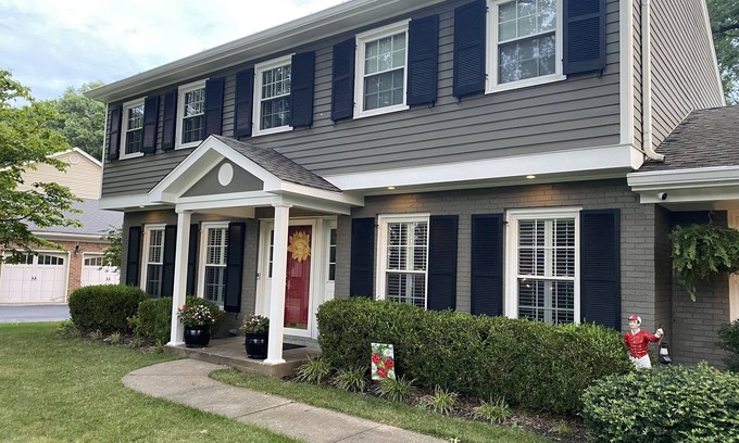 Northfield House | Charming 4-bedroom house with WiFi and AC in Louisville.