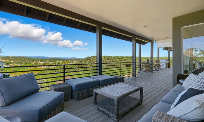 Payson House | Charming 4-bedroom house in tranquil Payson with City lights & Rim Country Views