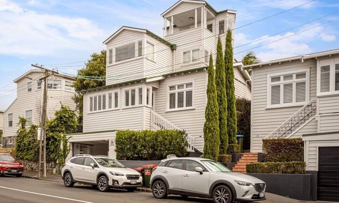 Parnell House | Charming 6-bedroom Parnell Villa