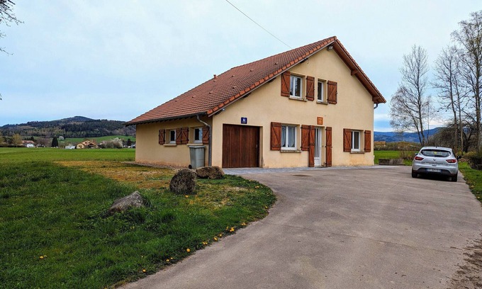 Anould Cottage | Charming Accessible Cottage: Fireplace, Private Garden, Near Nature & Towns