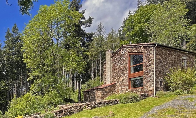 Rochetaillee Cottage | Charming accommodation in Saint-Étienne with terrace and stunning views