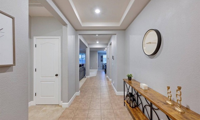 Lincoln House | Charming and spacious 3-bedroom 2-bath house with modern living amenities.