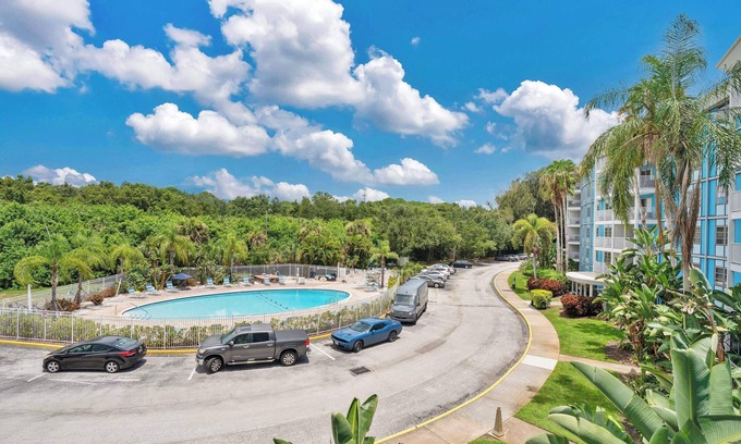 Pinellas Point Apartment | Charming Apartment with Balcony & Pool Views