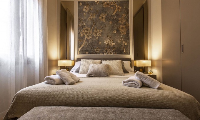 San Polo Apartment | Charming Apartment on the Grand Canal R&R