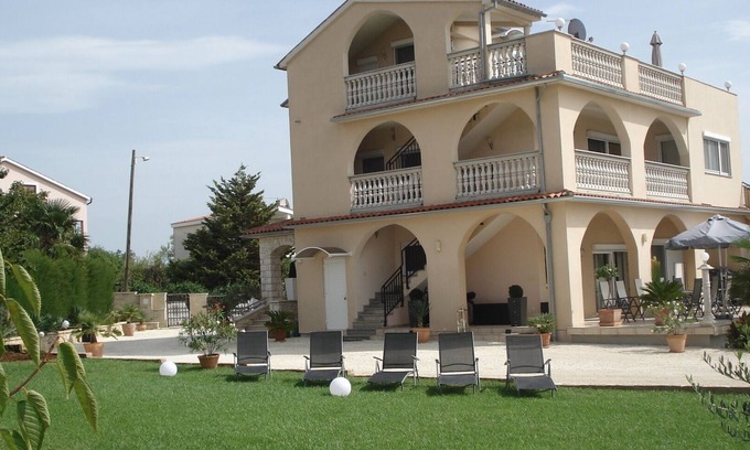 Medulin Apartment | Charming apartment with sea view