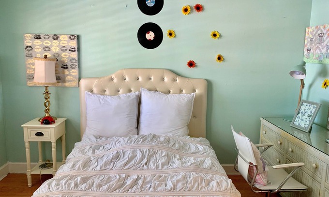 Davie Bed & Breakfast | Charming B&B in Soothing community near beaches