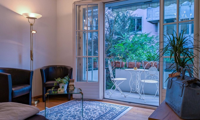 Old Town Apartment | Charming balcony view in Old Town 10min to Central station - stocked kitchen