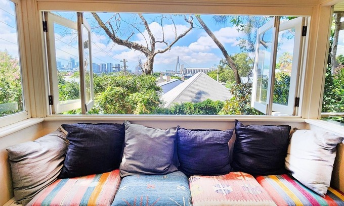 Balmain House | Charming Balmain Home with Sydney Skyline Views