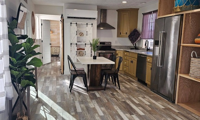 Nephi House | Charming barn in Nephi with WiFi and AC - perfect getaway