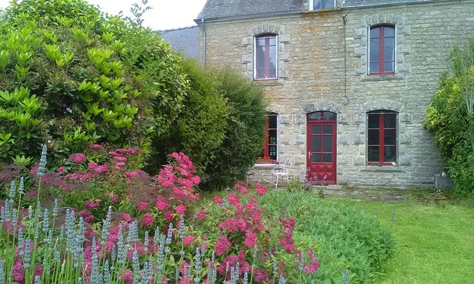 La Croix-Hellean House | Charming Breton house
