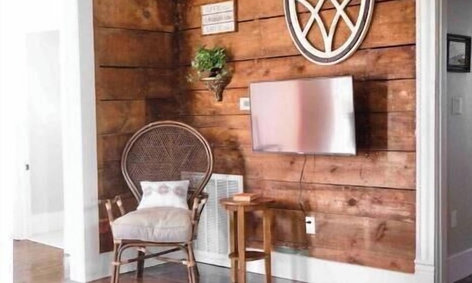 Hot Springs House | Charming Bungalow- great location & price!