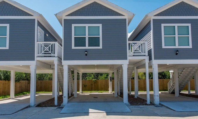San Leon Cabin | Charming cabin with full kitchen! Unit 5/6