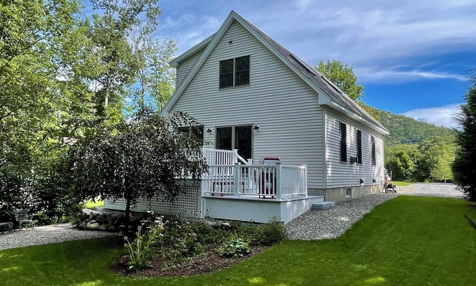 Camden House | Charming Camden Home in a quiet and convenient location