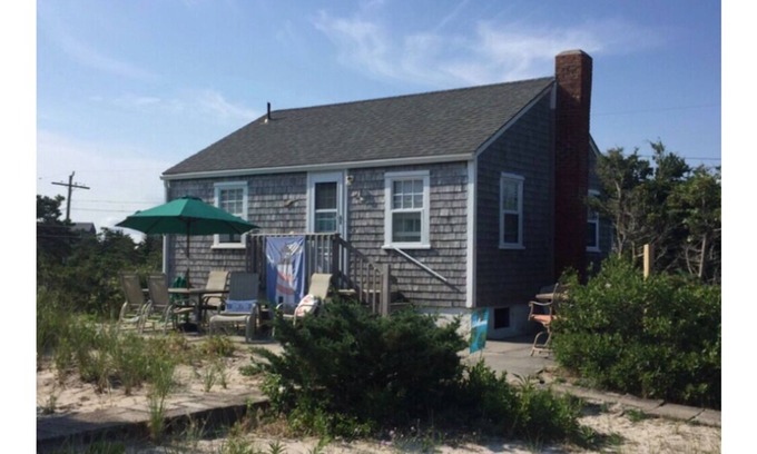 East Sandwich Cottage | Charming Cape Cod Private Beach Cottage at the Bay!