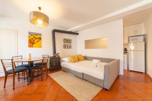 Sao Jose Apartment | Charming Classic-Rustic Retreat in Historic Lisbon