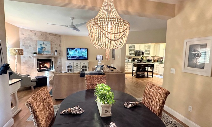 Coronado Condo | CHARMING COASTAL CONDO IN THE HEART OF THE VILLAGE - WALK EVERYWHERE!