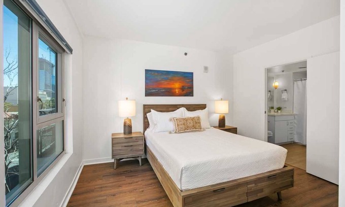 Downtown San Diego Condo | Charming Condo in Little Italy