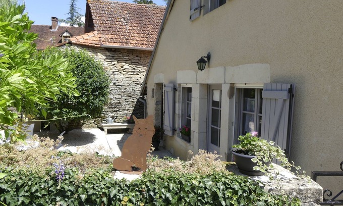 Sainte-Colombe-en-Auxois Cottage | Charming cottage in the heart of Auxois: "La Renarde"