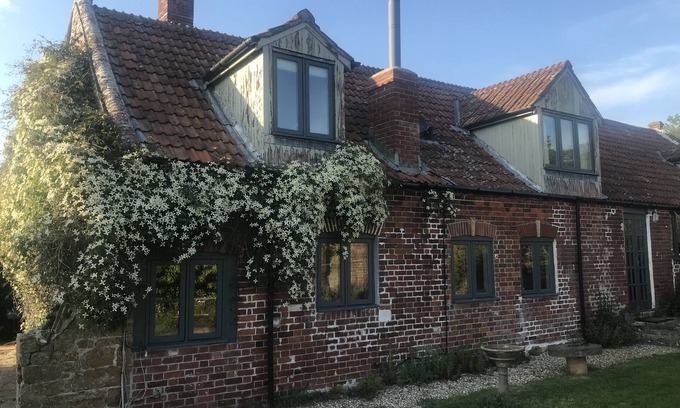 Bridport House | Charming cottage in incredible peaceful countryside location yet not isolated.