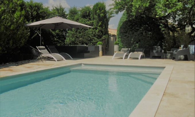 Methamis Cottage | charming cottage in Provencal farmhouse with pool and SPA