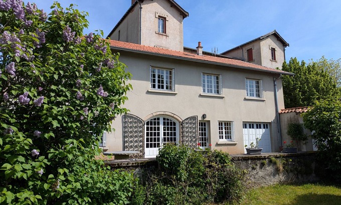 Allegre Cottage | Charming Cottage with Courtyard in Historic Allègre Near Amenities