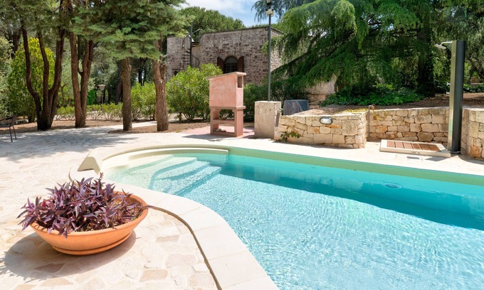 Selva di Fasano Villa | Charming country house with heated pool & park