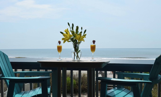Surfside Beach Condo | Charming & Cozy 1st Floor Oceanfront and Beachfront Studio-Newly Renovated!