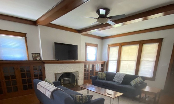 Middlesboro House | Charming Crater City Craftsman, close to hiking, golf, utv trails, lake, airport