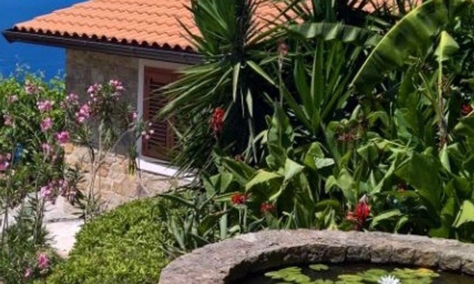 Pisciotta Cottage | Charming detached cottage cladded with local stone and with sea views.