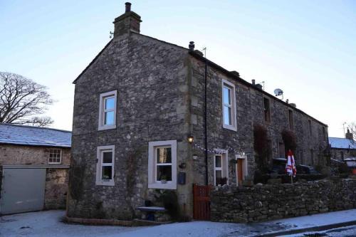 Austwick House | Charming dog-friendly Yorkshire Dales Cottage, Austwick