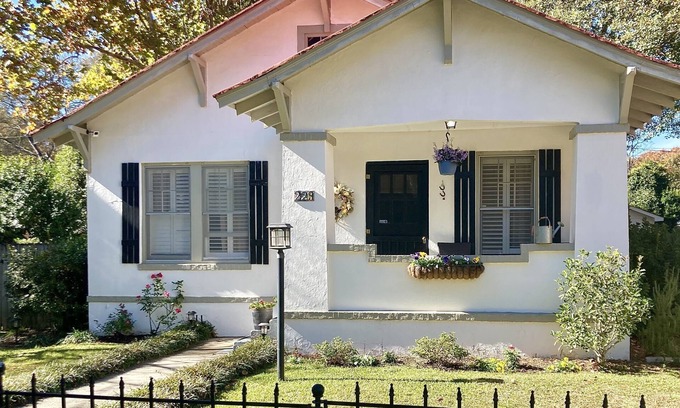 Aiken House | Charming downtown Aiken cottage close to restaurants and equestrian events!