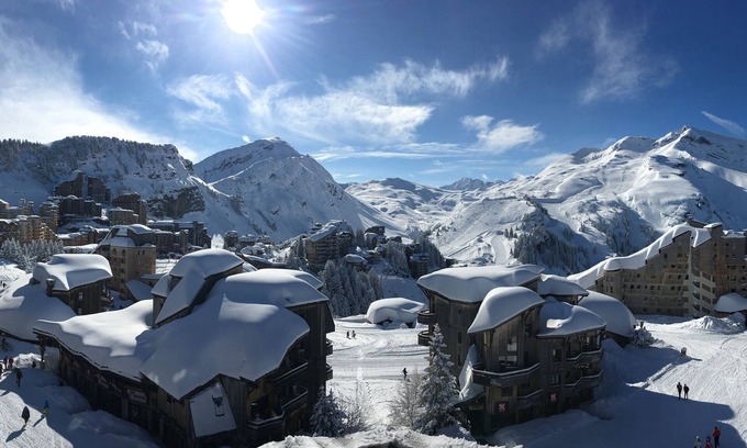 Avoriaz Apartment | Charming - duplex sleeps 6 - ski-in ski-out - quiet area (Falaise)